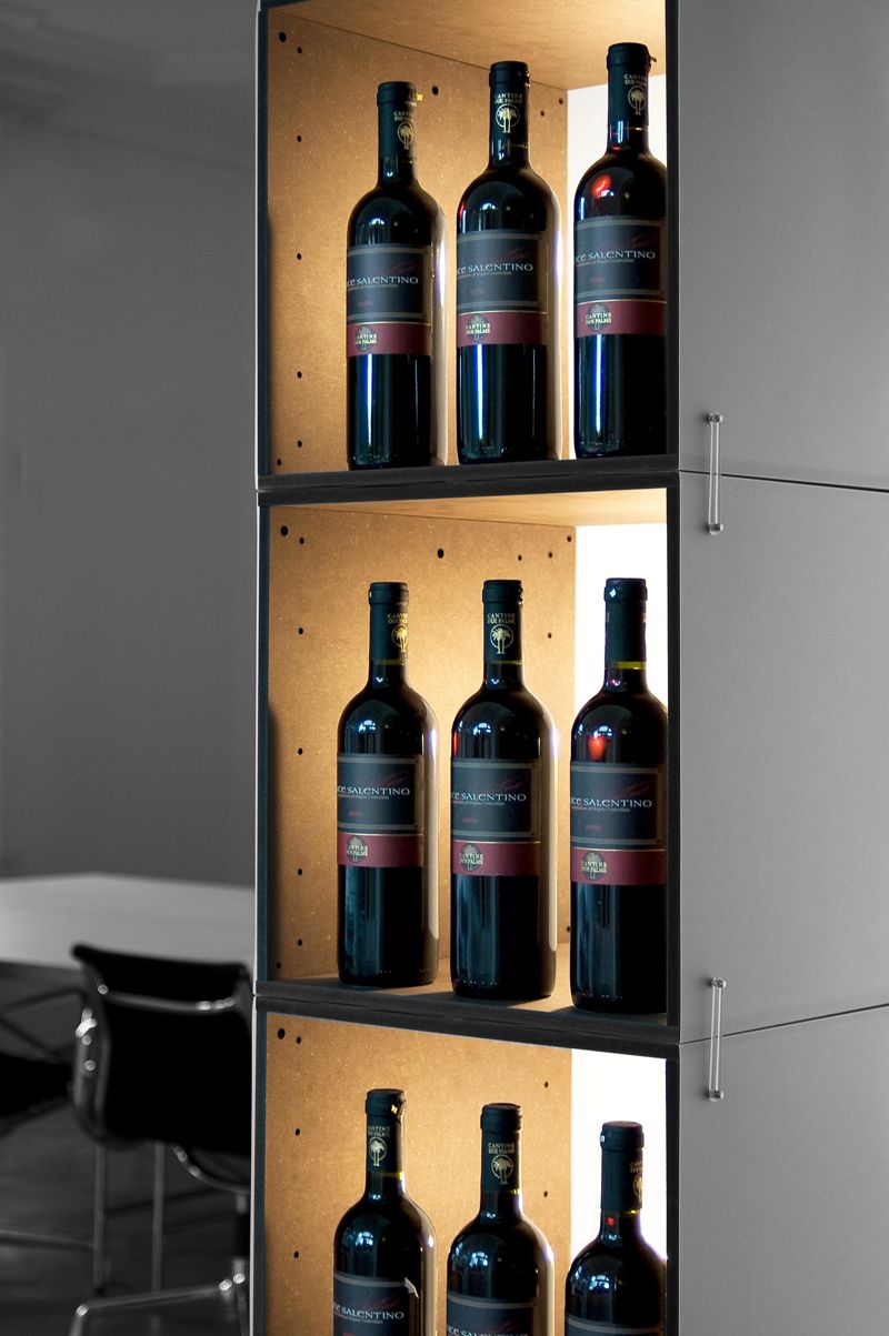 Weinregal mit indirekter Beleuchtung #beleuchtung #w