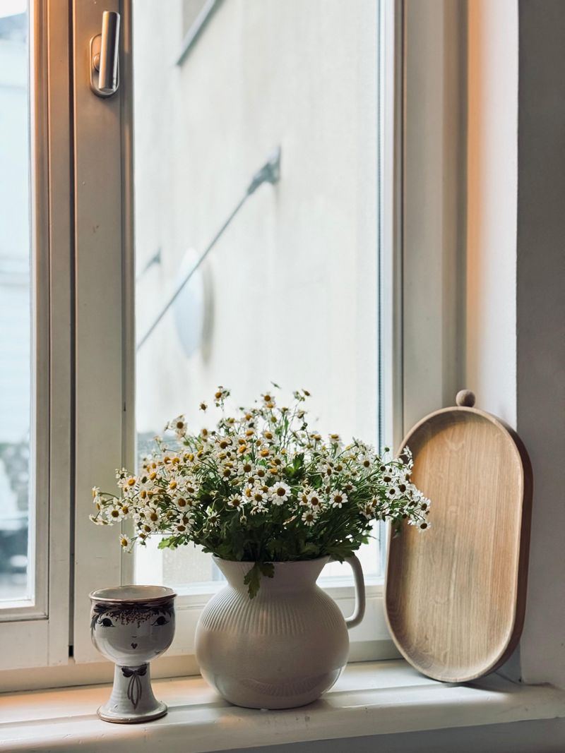 Fensterbank stilvoll dekorieren