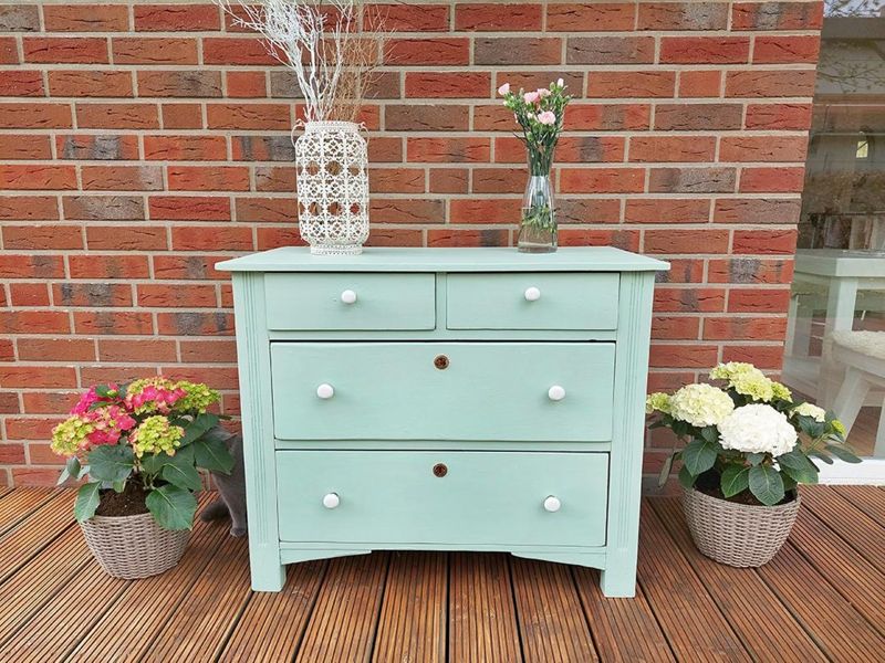 H o r t e n s i e n ♡ #hortensien #kommode #vintage