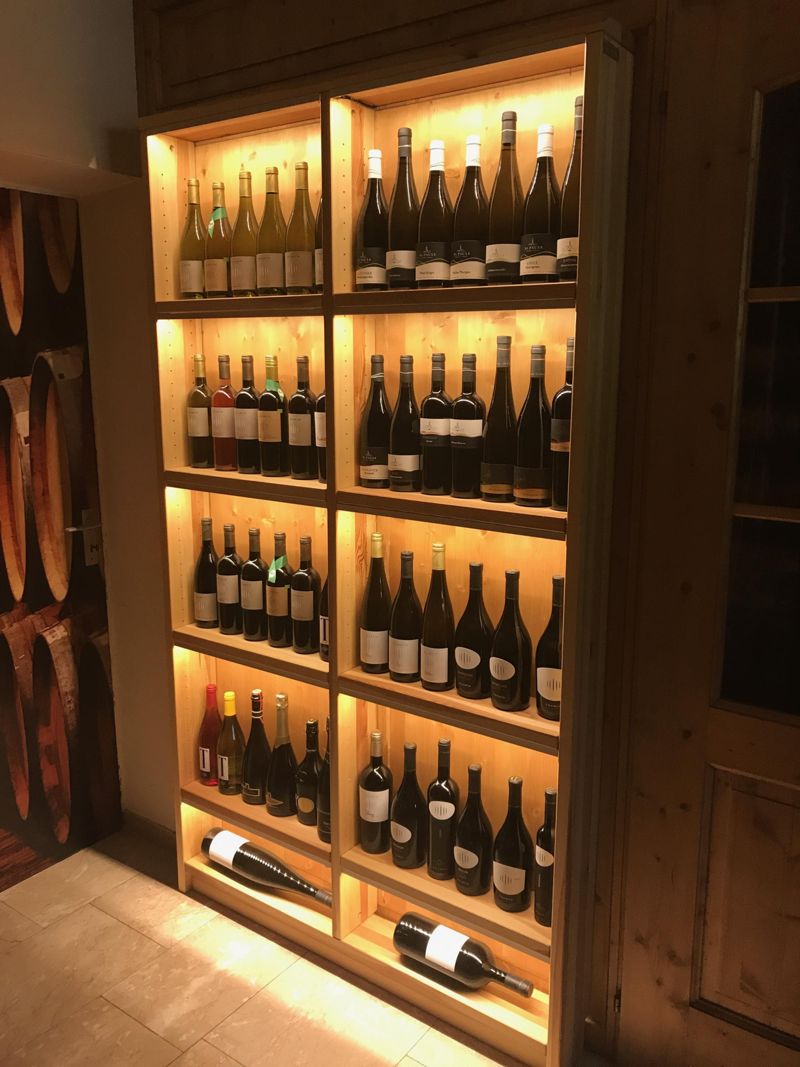 Beleuchtetes Weinregal #regal #beleuchtung #weinrega