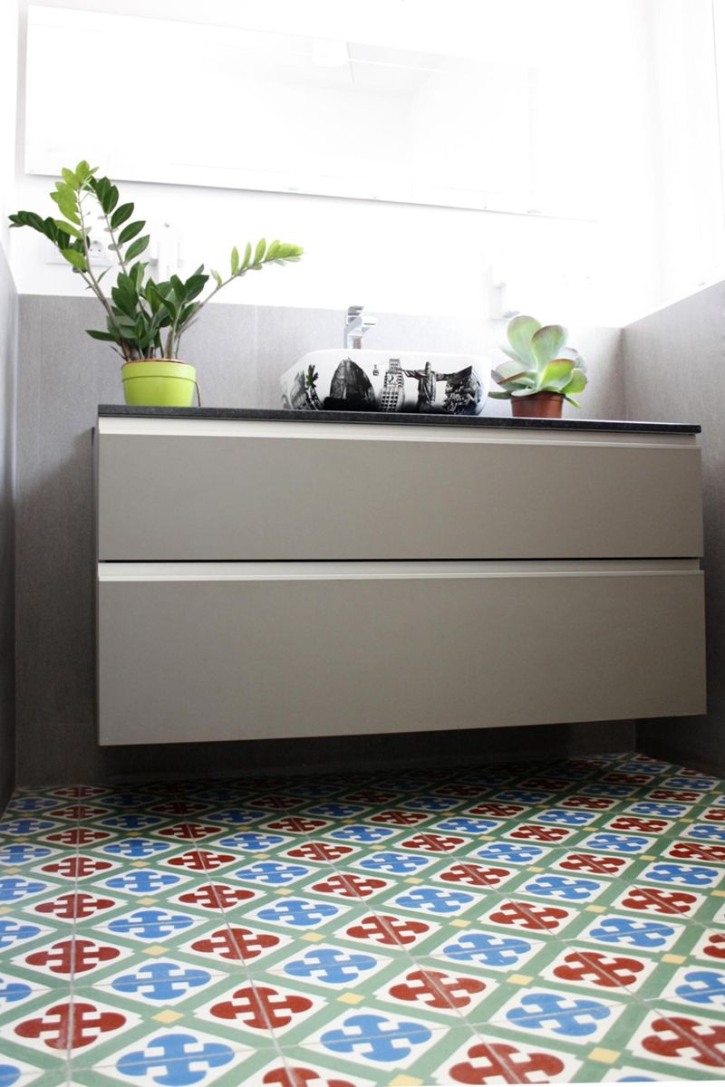 Badezimmer #sideboard #fliesenmuster ©Victoria Arago