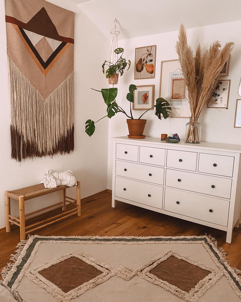 schlafzimmer #deko #ikea #hemnes #boho #wandteppich