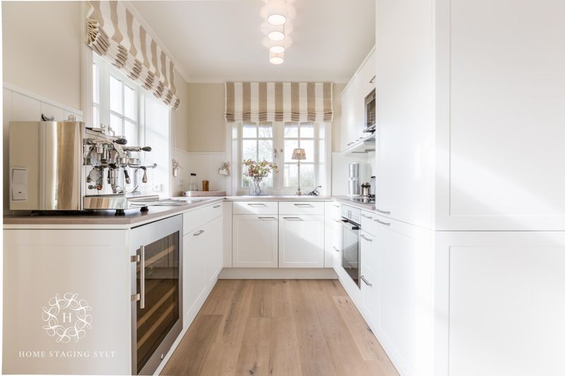 Küche #raffrollo #rivieramaison ©Home Staging Sylt /