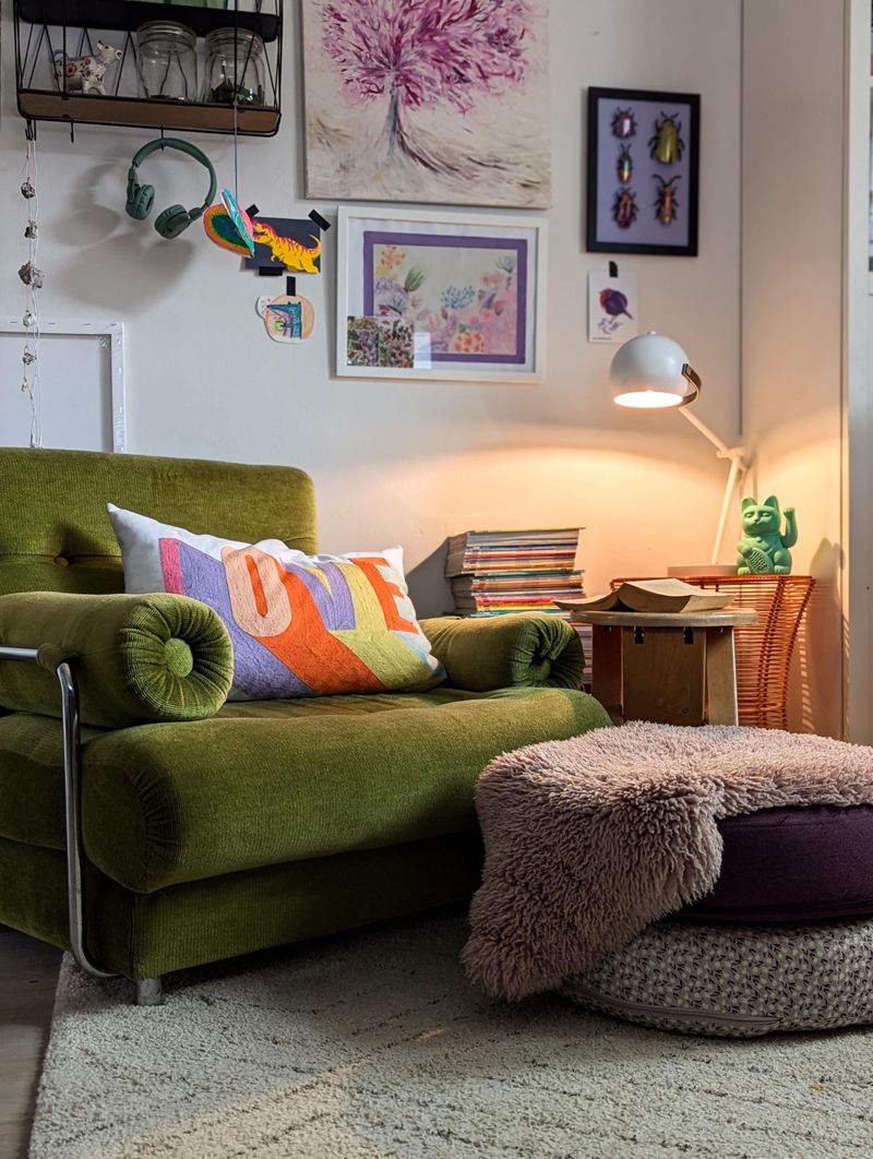 Regentage sind zum Lesen im #sessel #vintage #ret