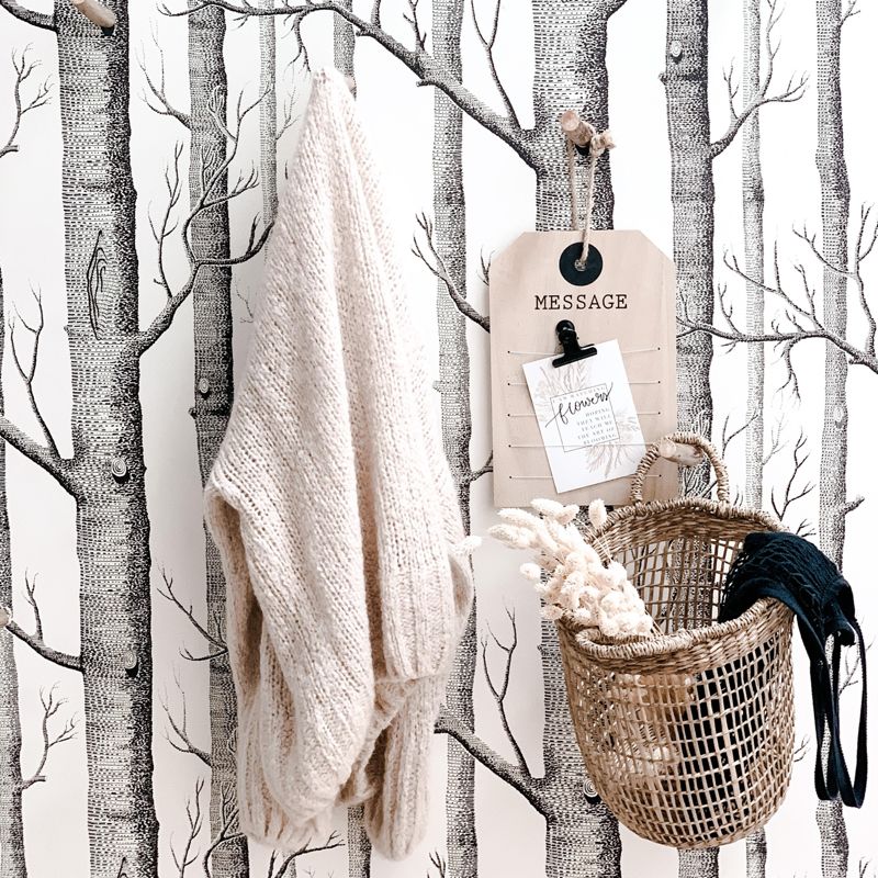 Die Gästegarderobe ist ein Stück Wald in unserer Woh